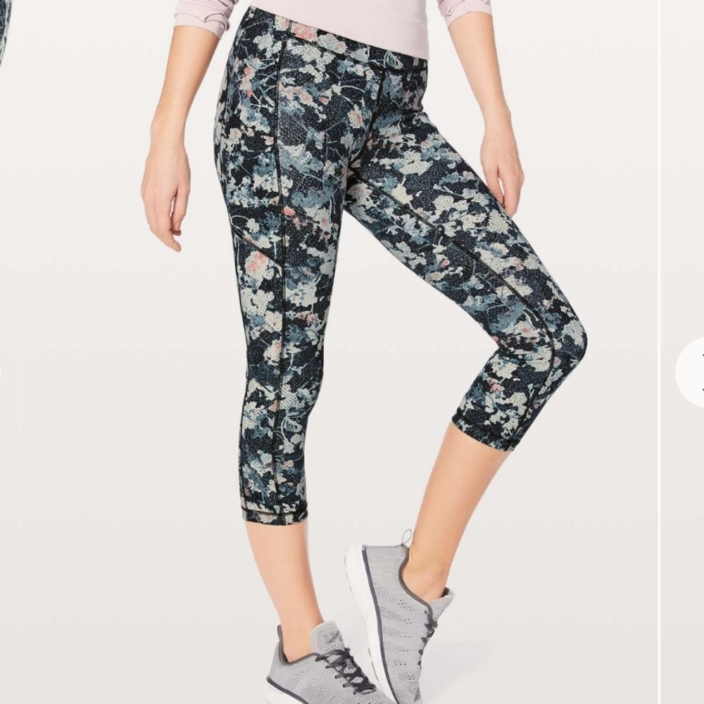 (4) Lululemon Speed Up Crop in Spring Bloom Multi Leggings Athleisure Comfy Run